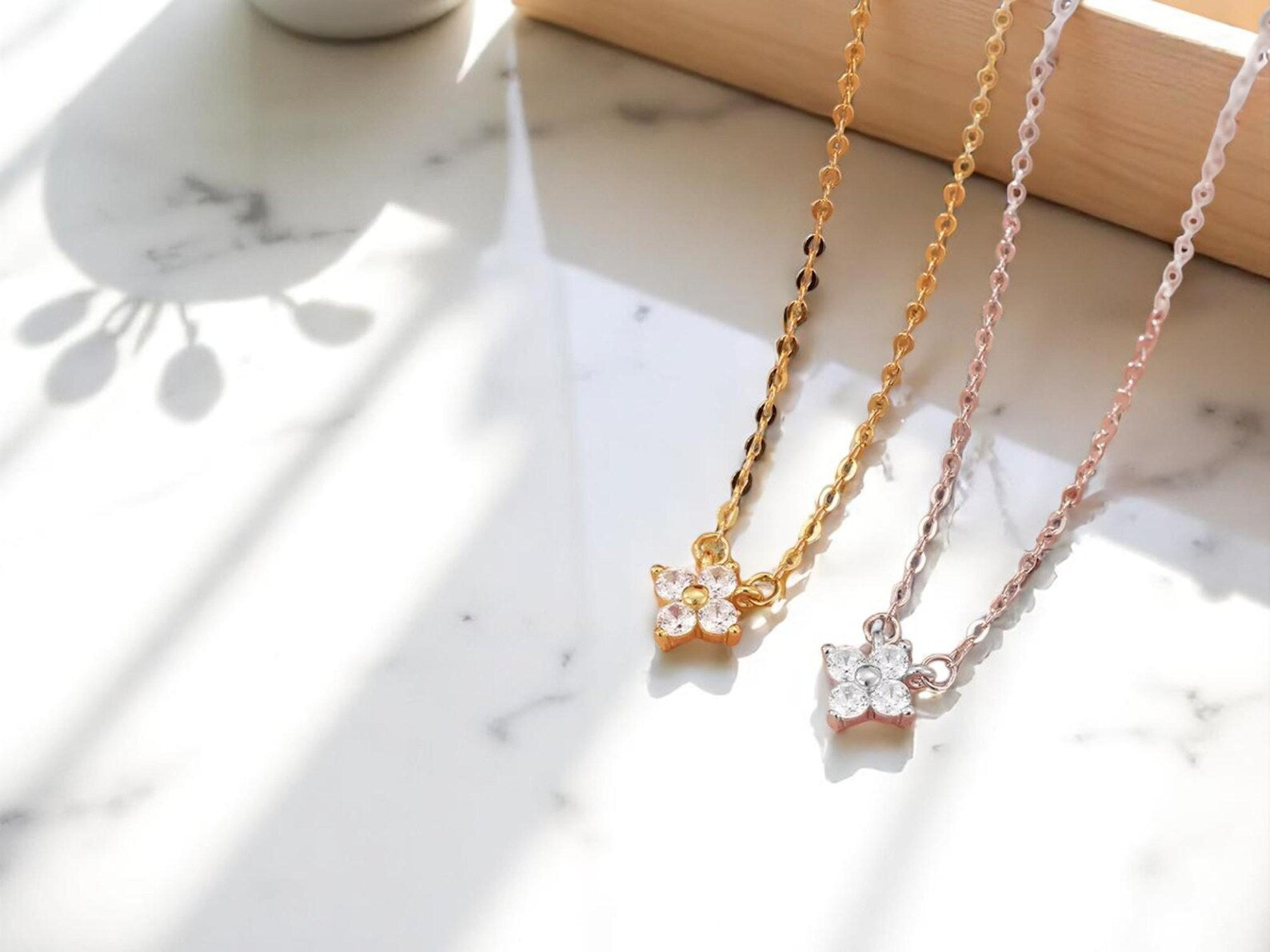 'Lily' Necklace - Gold